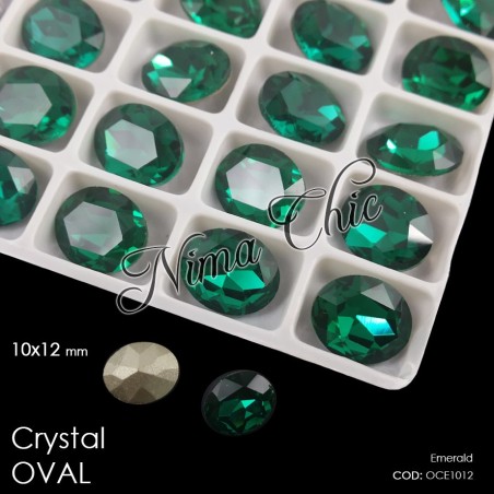 2pz OVALI in cristallo 10x12mm cabochon emerald